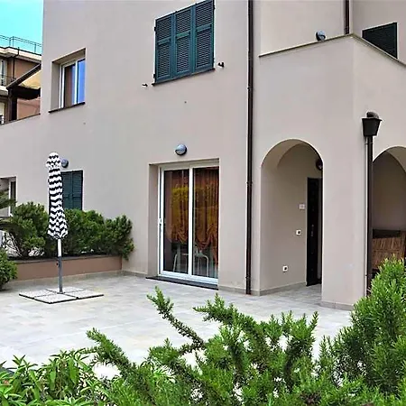 Le Vele Hotel apartamentowy Pietra Ligure